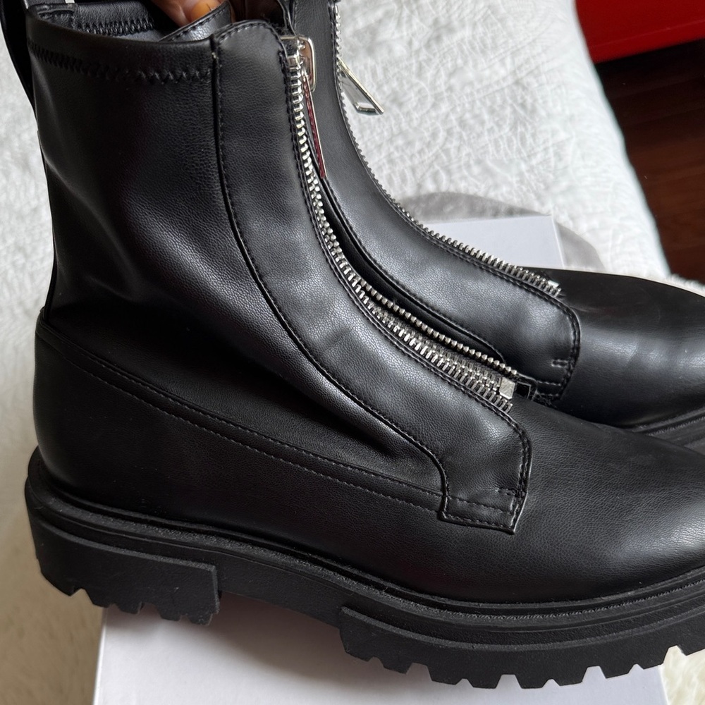Steven Black Zip Up boots